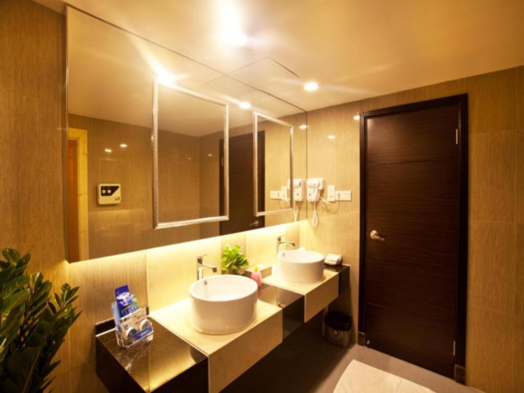 New World Hotel Guangzhou Eksteriør bilde